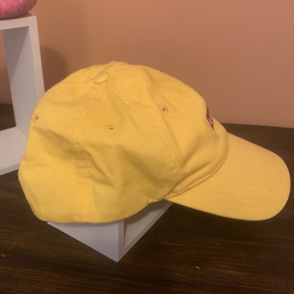 Levi’s hat - Picture 3 of 5